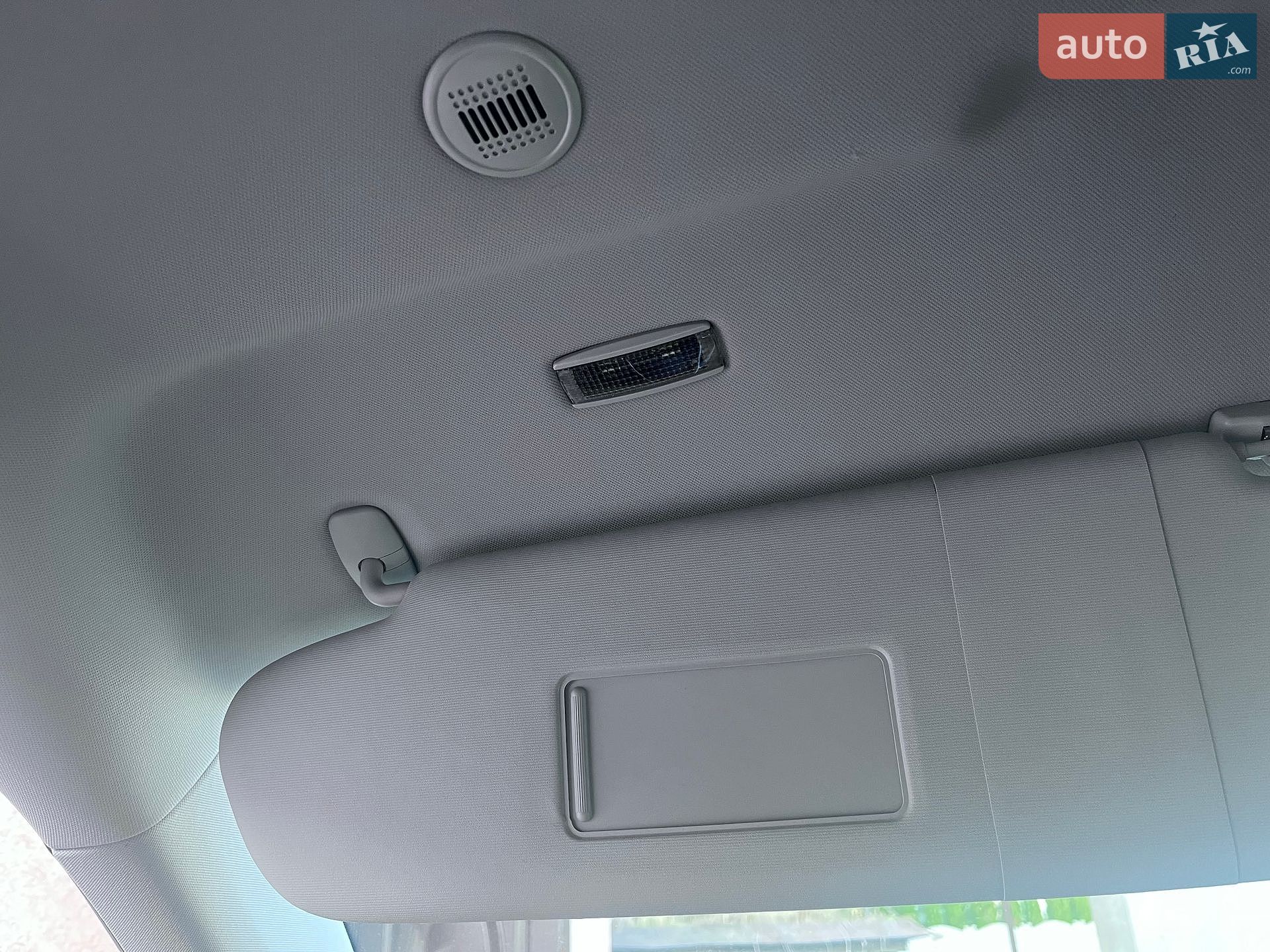 Volkswagen Caravelle 2018 VIN WV2ZZZ7HZJH200524 фото оголошення 35 з 100
