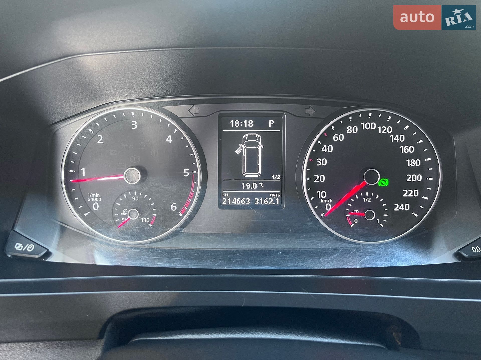 Volkswagen Caravelle 2018 VIN WV2ZZZ7HZJH200524 фото оголошення 57 з 100