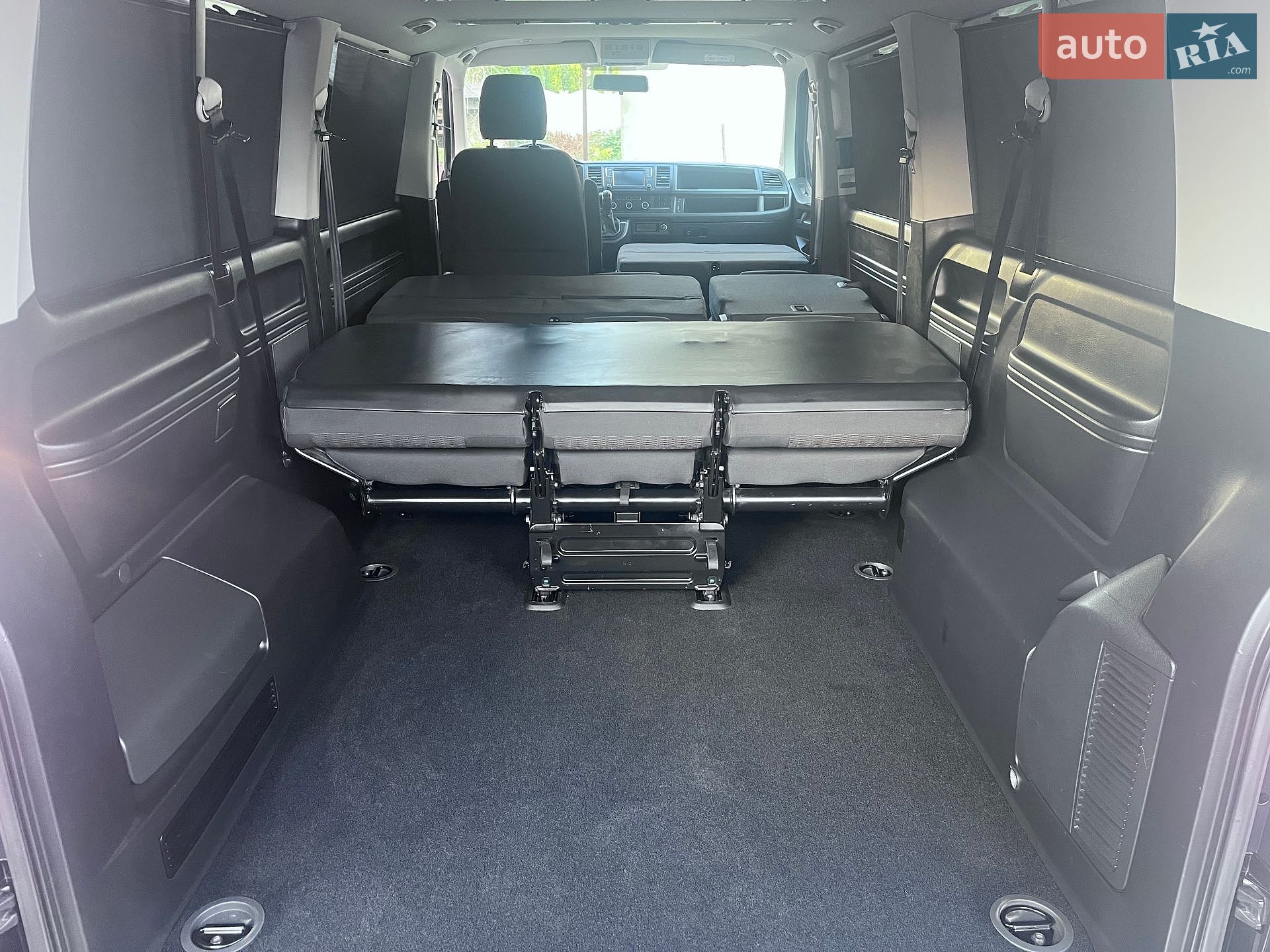 Volkswagen Caravelle 2018 VIN WV2ZZZ7HZJH200524 фото оголошення 80 з 100