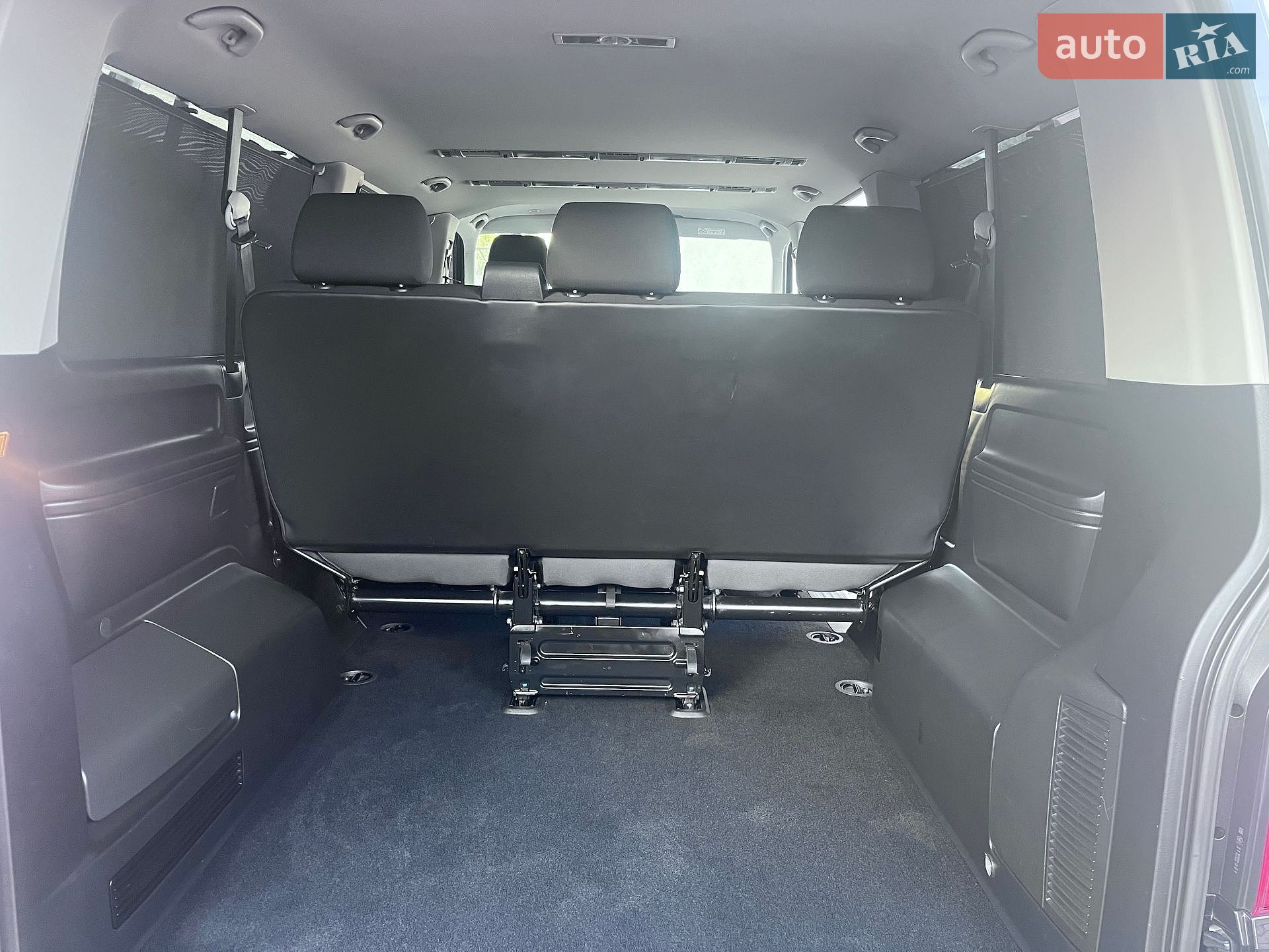 Volkswagen Caravelle 2018 VIN WV2ZZZ7HZJH200524 фото оголошення 78 з 100
