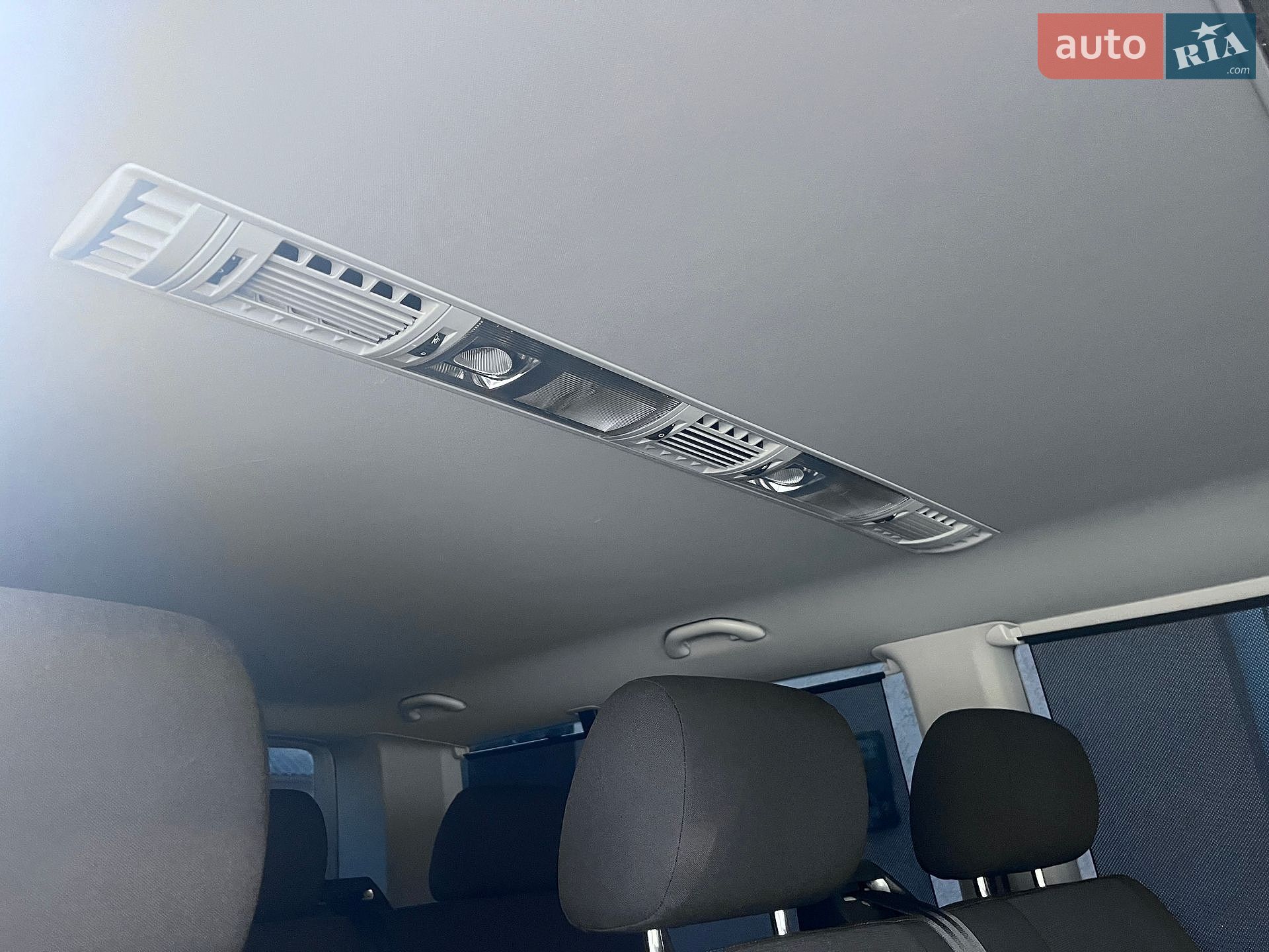 Volkswagen Caravelle 2018 VIN WV2ZZZ7HZJH200524 фото оголошення 83 з 100