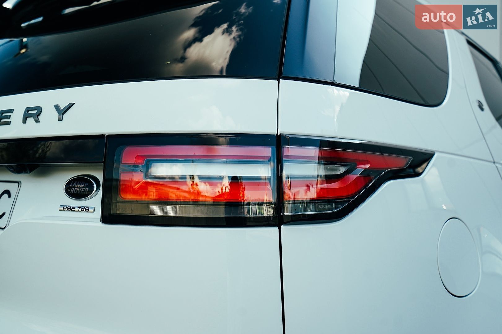 Land Rover Discovery 2017 VIN SALRRBBK6HA013485 фото оголошення 17 з 58