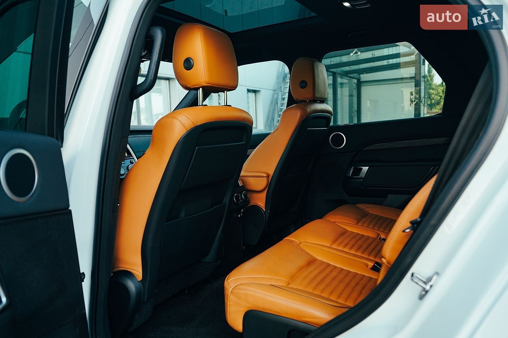 Land Rover Discovery 2017 VIN SALRRBBK6HA013485 фото оголошення 47 з 58