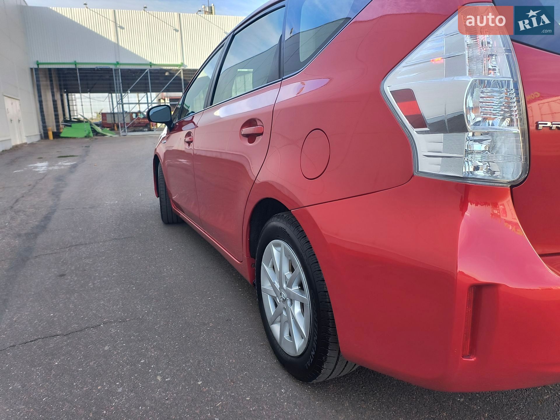 Toyota Prius v 2013 VIN JTDZN3EU1D3234478 фото оголошення 19 з 47