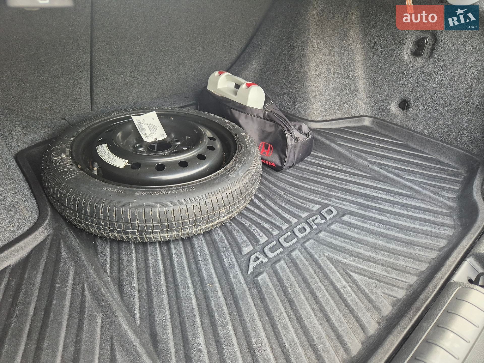 Honda Accord 2020 VIN 1HGCV3F90LA005740 фото оголошення 16 з 57