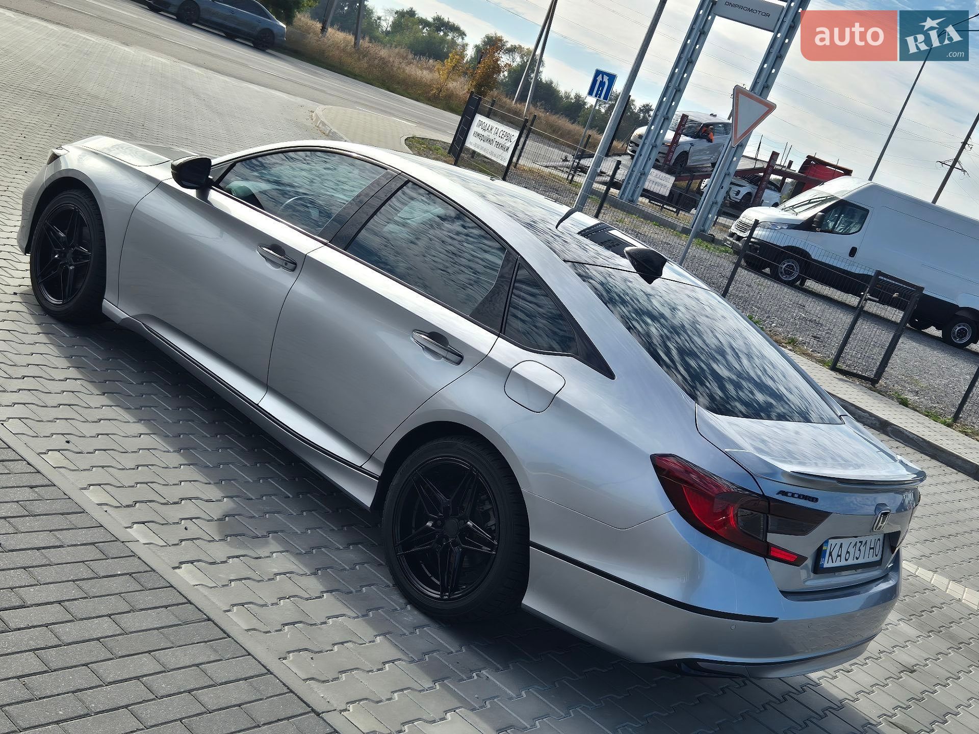 Honda Accord 2020 VIN 1HGCV3F90LA005740 фото оголошення 12 з 57