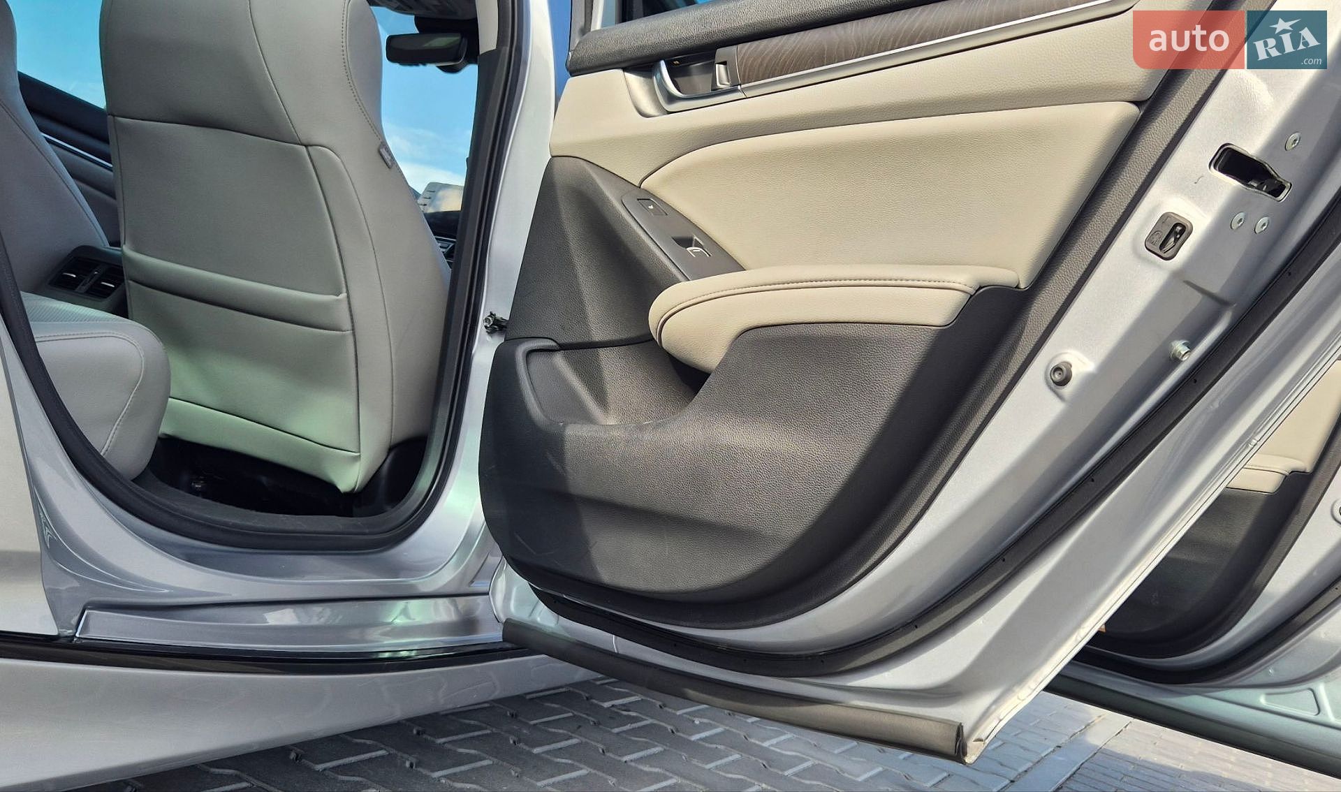 Honda Accord 2020 VIN 1HGCV3F90LA005740 фото оголошення 40 з 57