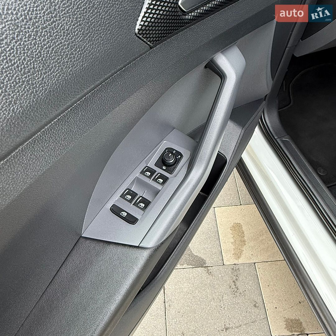 Volkswagen T-Cross 2020 VIN WVGZZZC1ZLY068096 фото оголошення 24 з 28