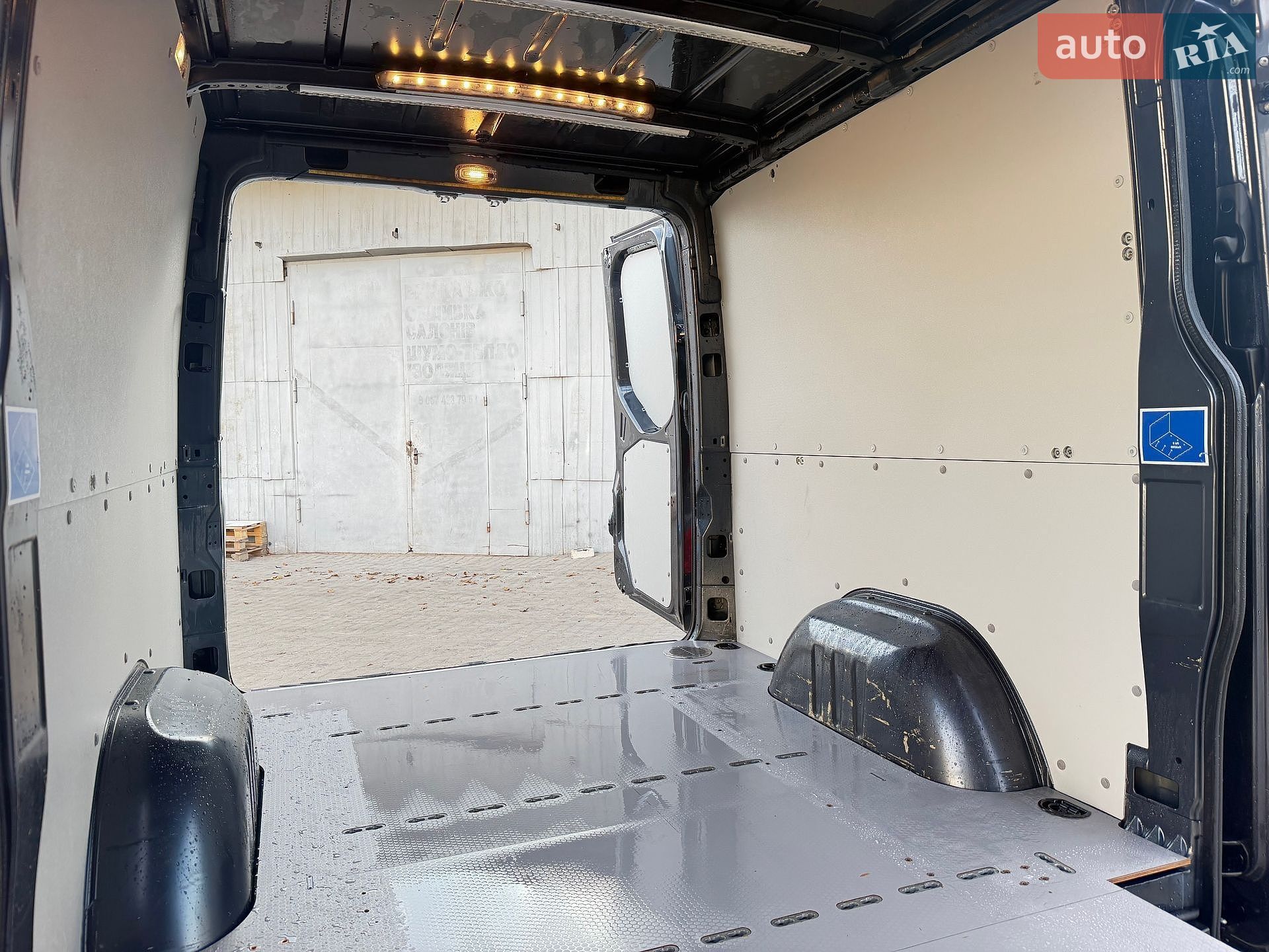 Mercedes-Benz Sprinter 2022 VIN W1V9076331P491744 фото оголошення 17 з 28