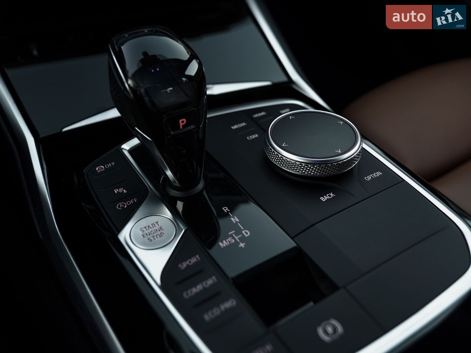 BMW 3 Series 2019 VIN WBA5R7C58KAJ82195 фото оголошення 5 з 18