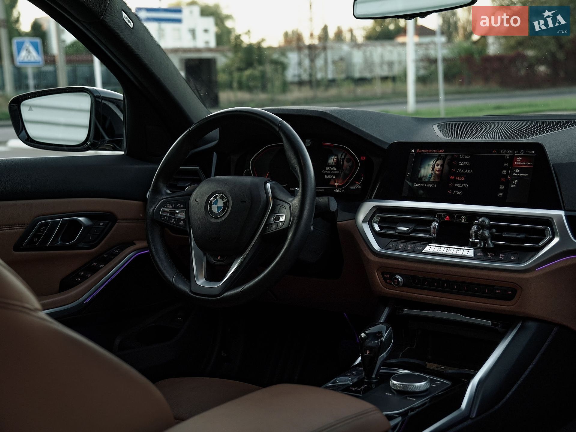 BMW 3 Series 2019 VIN WBA5R7C58KAJ82195 фото оголошення 8 з 18