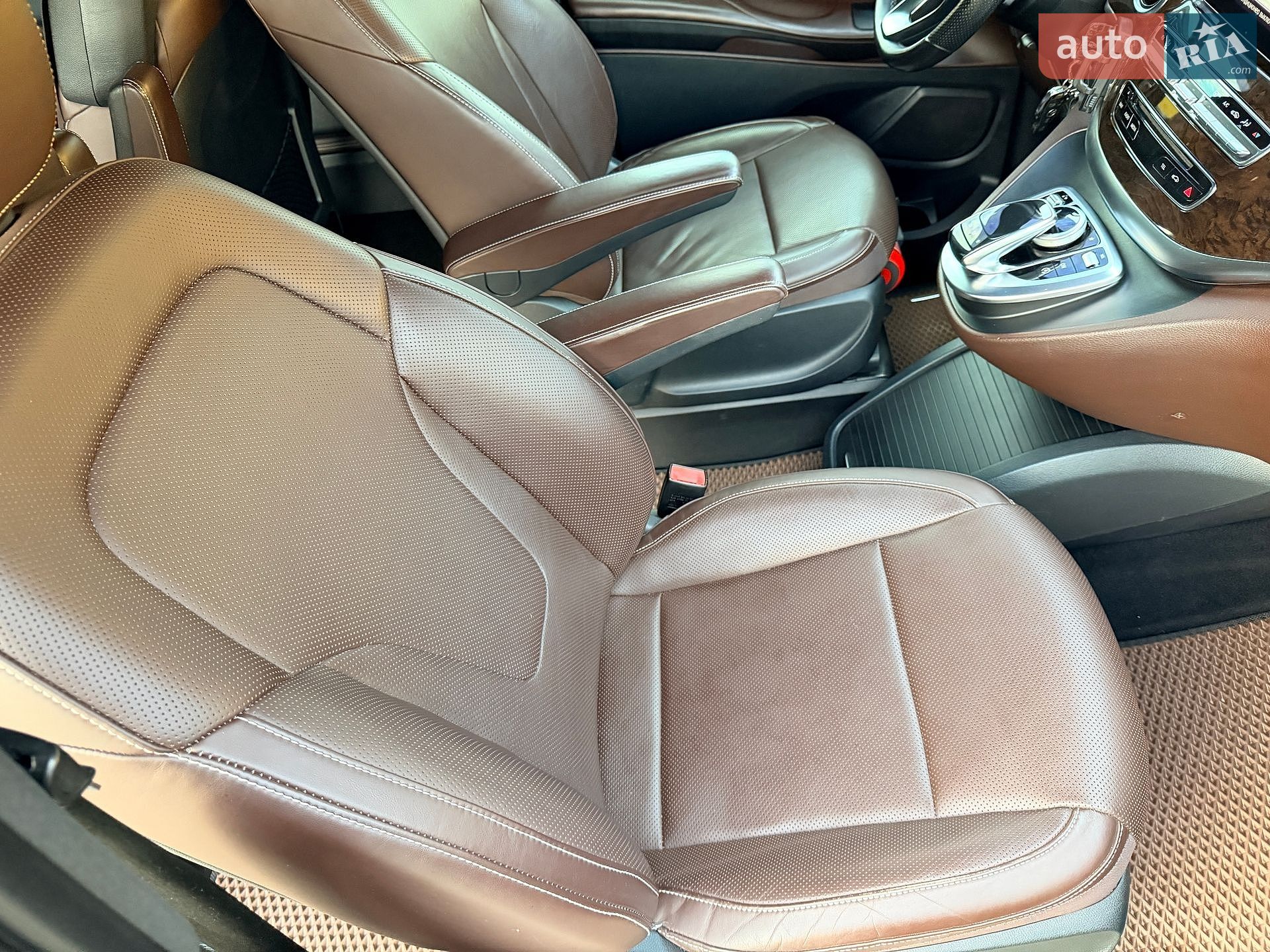 Mercedes-Benz V-Class 2015 VIN WDF44781313068596 фото оголошення 30 з 44