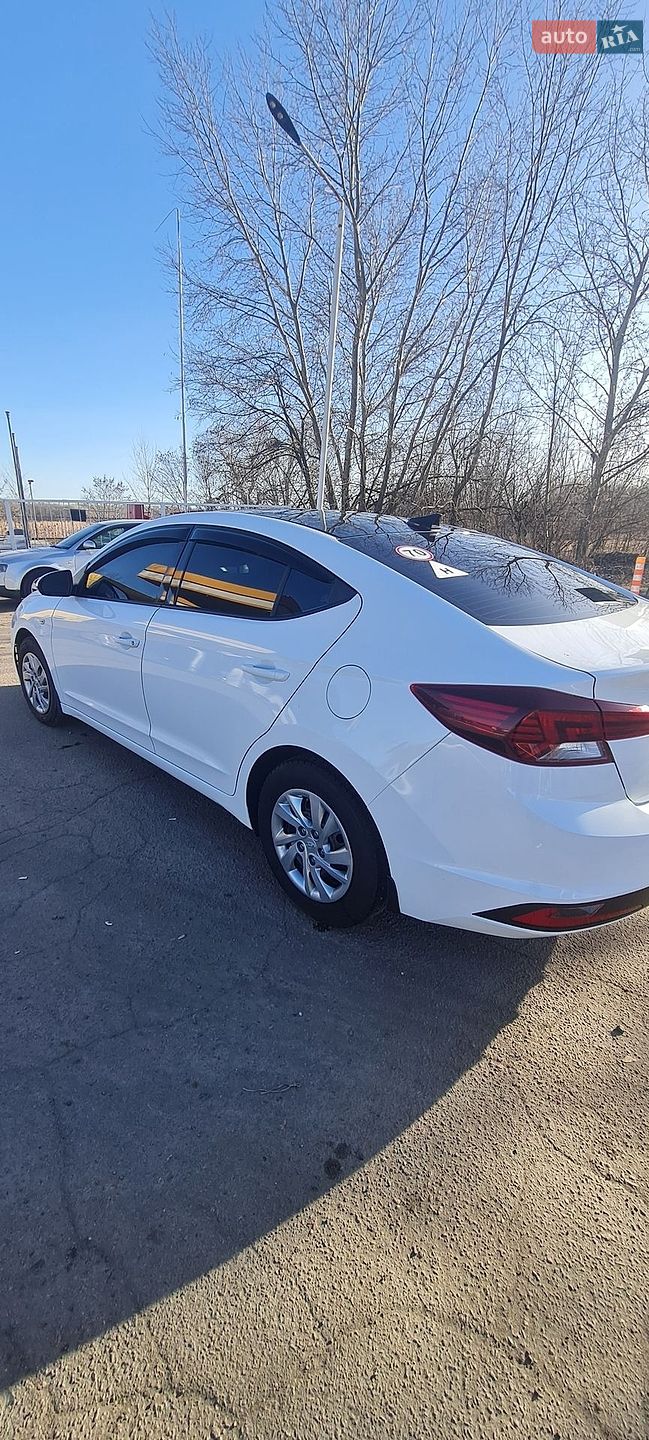 Hyundai Elantra 2019 VIN KMHD741CAKU872443 фото оголошення 18 з 38