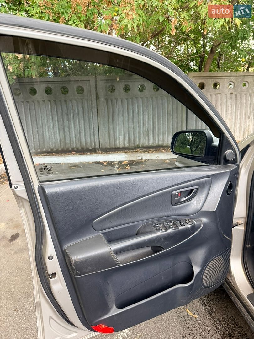 Hyundai Tucson 2007 VIN Y6LJN81BP7L005621 фото оголошення 8 з 12
