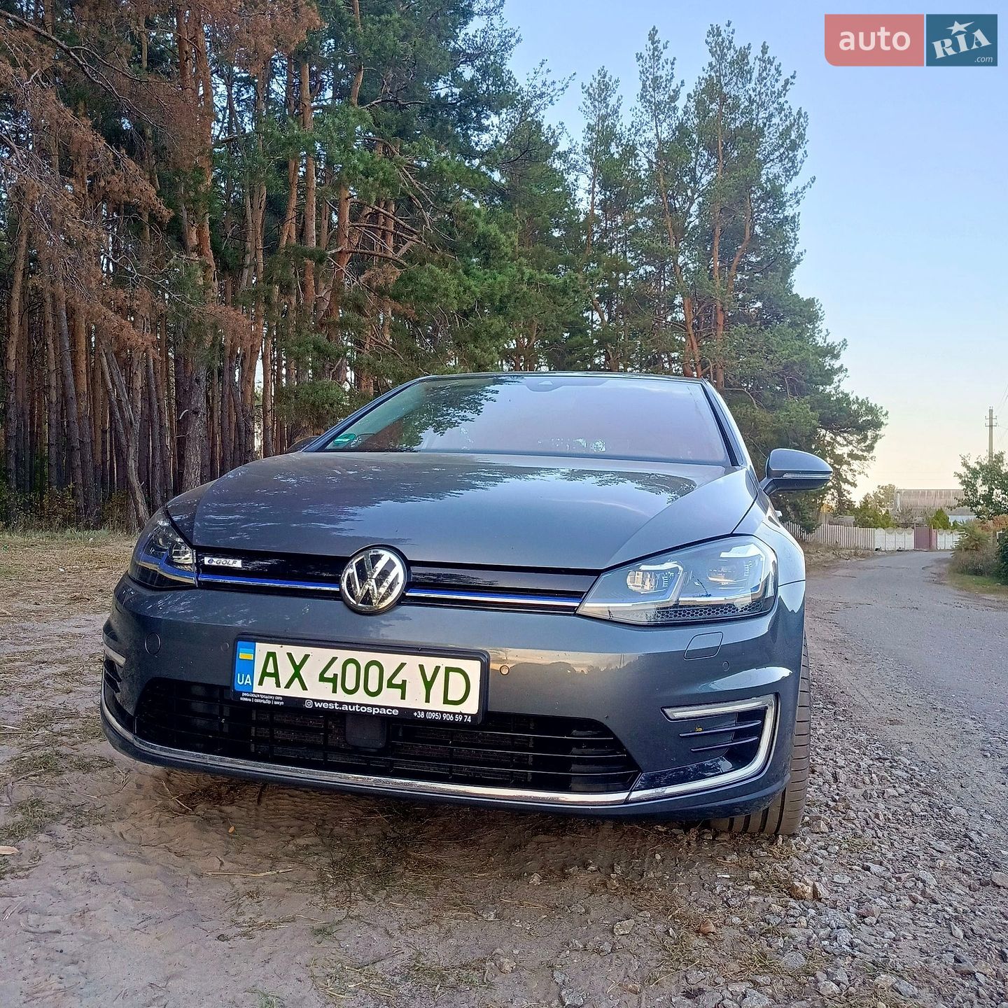 Volkswagen e-Golf 2018 VIN WVWZZZAUZJW909682 фото оголошення 3 з 57