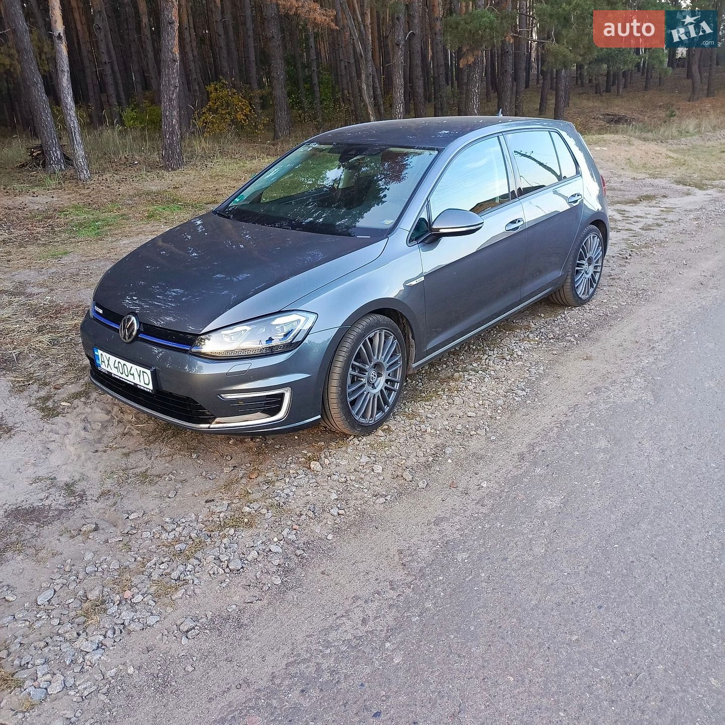 Volkswagen e-Golf 2018 VIN WVWZZZAUZJW909682 фото оголошення 4 з 57
