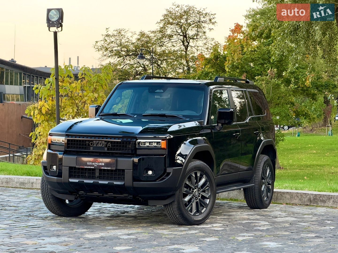 Toyota Land Cruiser Prado 2026 VIN JTEAA3AJ60K046331 фото оголошення 10 з 272