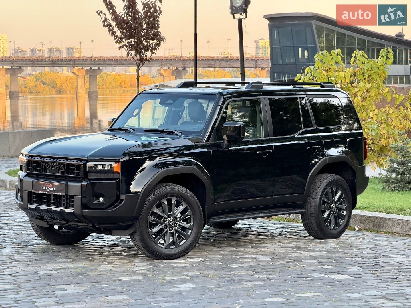 Toyota Land Cruiser Prado 2026 VIN JTEAA3AJ60K046331 фото оголошення 13 з 272