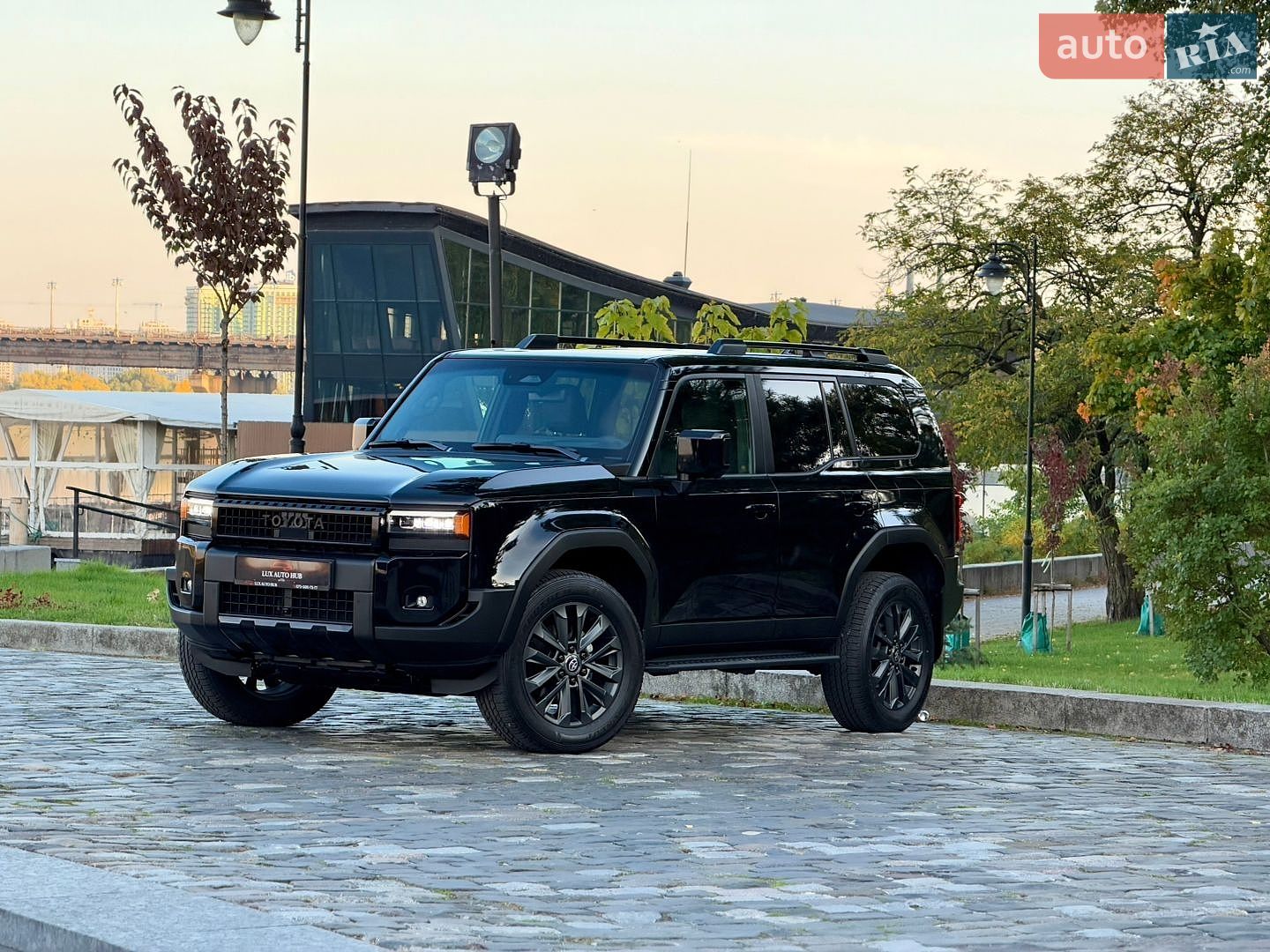 Toyota Land Cruiser Prado 2026 VIN JTEAA3AJ60K046331 фото оголошення 23 з 272