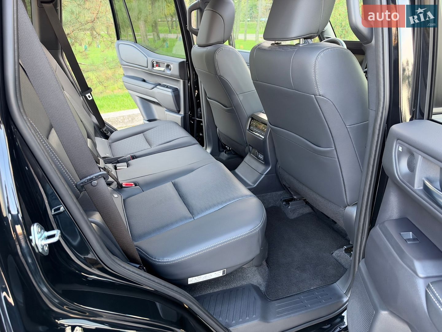 Toyota Land Cruiser Prado 2026 VIN JTEAA3AJ60K046331 фото оголошення 73 з 272
