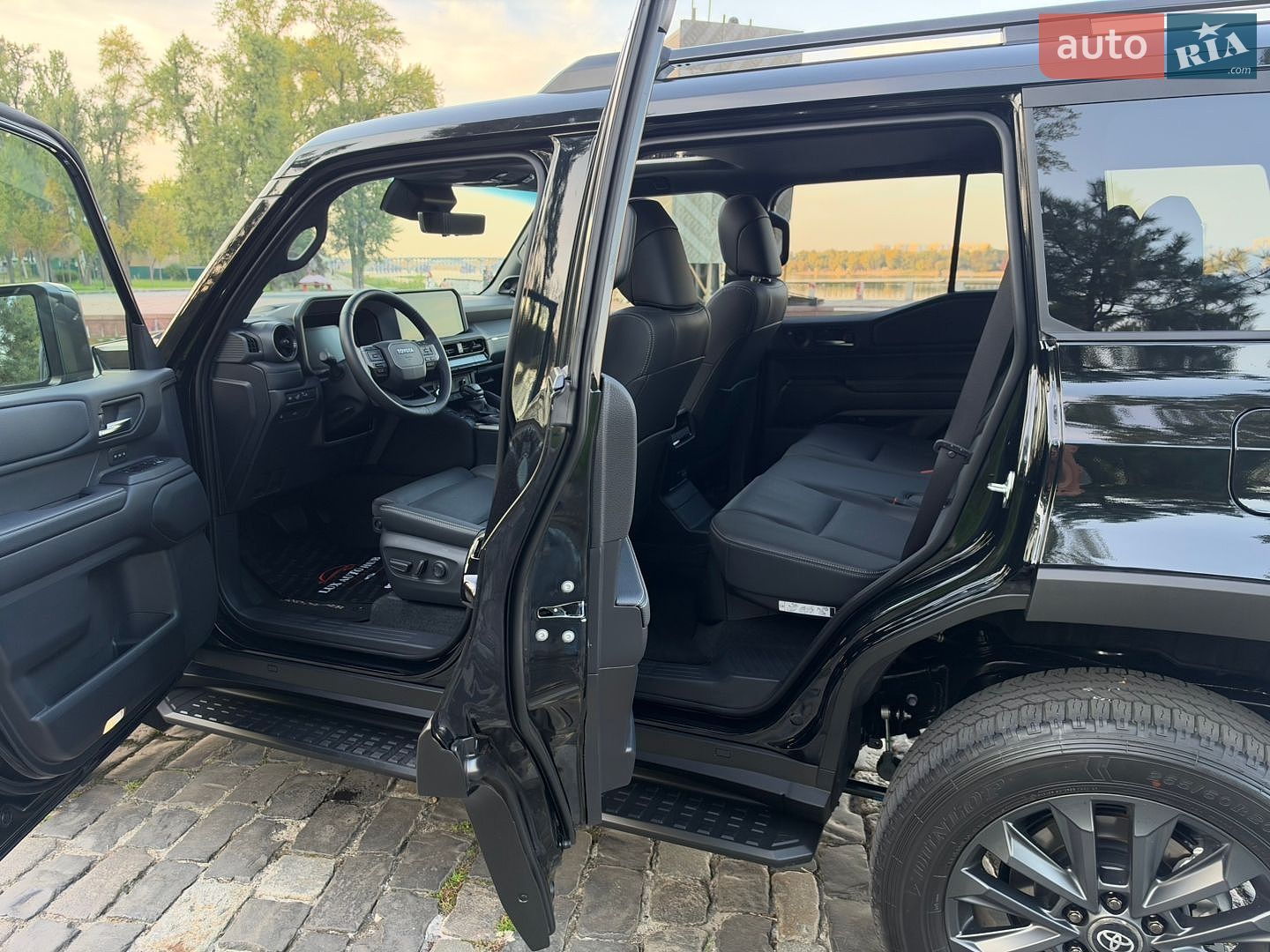 Toyota Land Cruiser Prado 2026 VIN JTEAA3AJ60K046331 фото оголошення 79 з 272