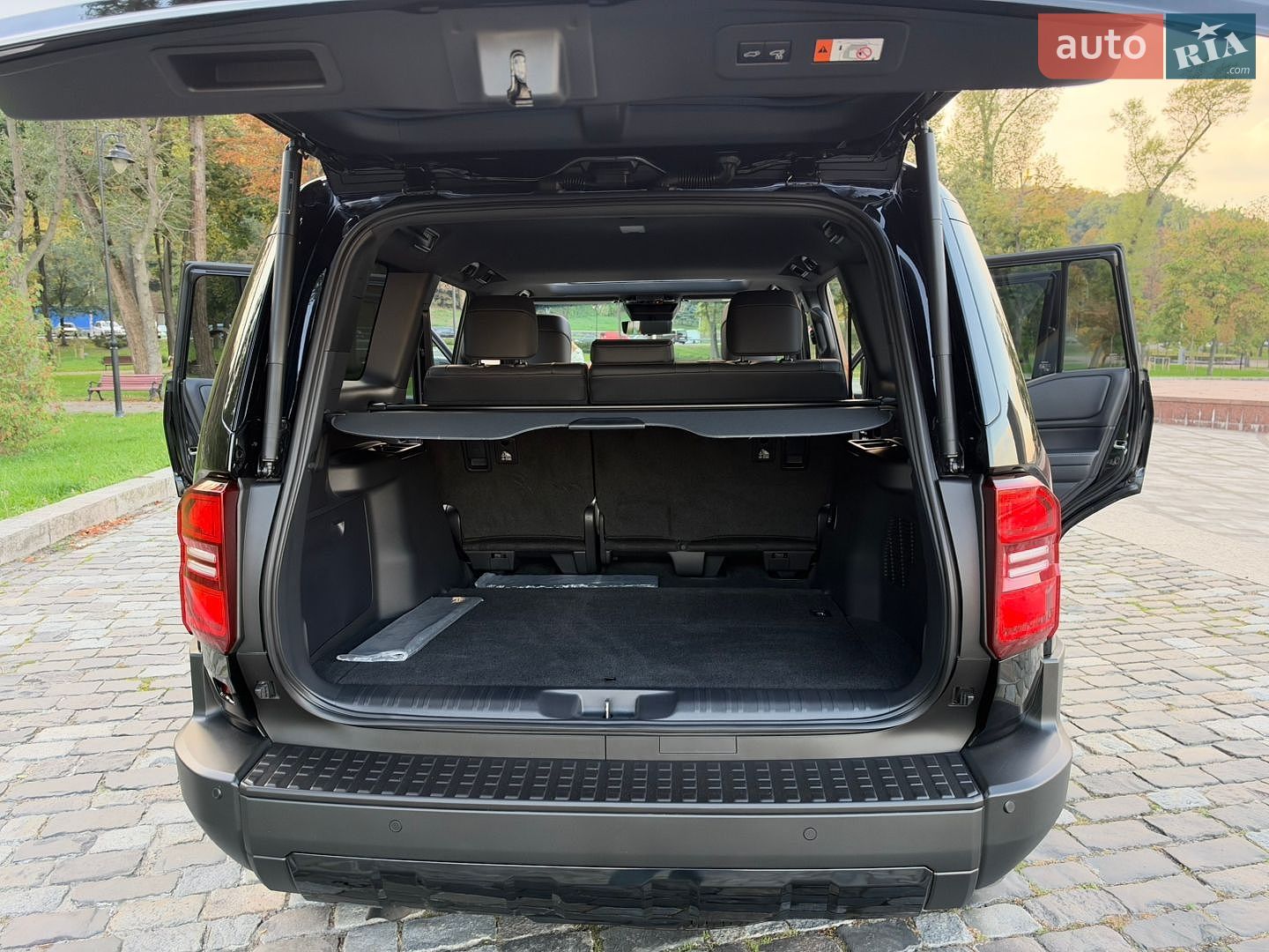 Toyota Land Cruiser Prado 2026 VIN JTEAA3AJ60K046331 фото оголошення 98 з 272
