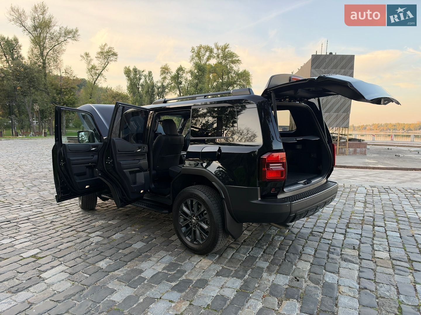 Toyota Land Cruiser Prado 2026 VIN JTEAA3AJ60K046331 фото оголошення 111 з 272