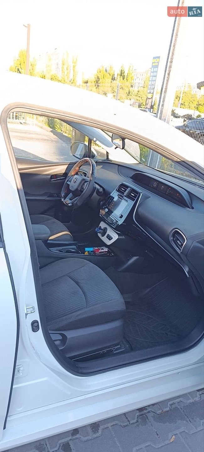 Toyota Prius Prime 2018 VIN JTDKARFP9U3098136 фото оголошення 13 з 16