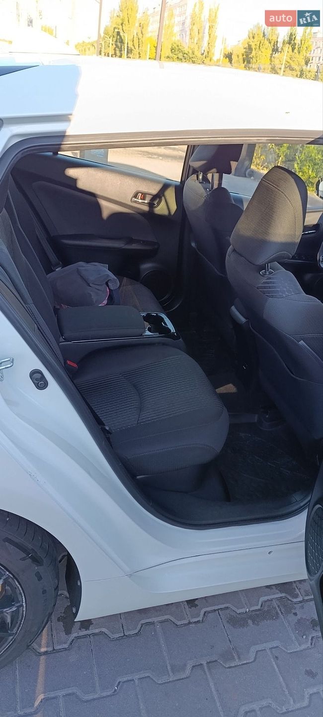 Toyota Prius Prime 2018 VIN JTDKARFP9U3098136 фото оголошення 14 з 16