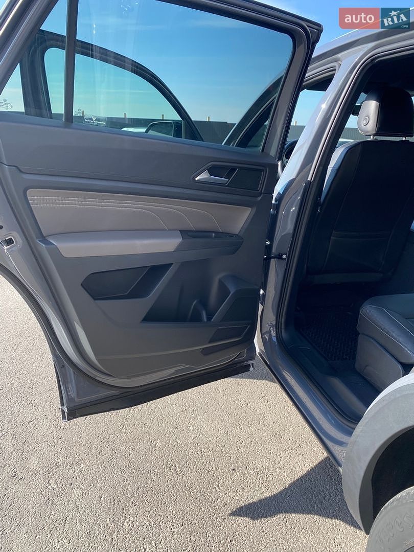 Volkswagen Atlas Cross Sport 2022 VIN 1V2HC2CA4NC230560 фото оголошення 13 з 41