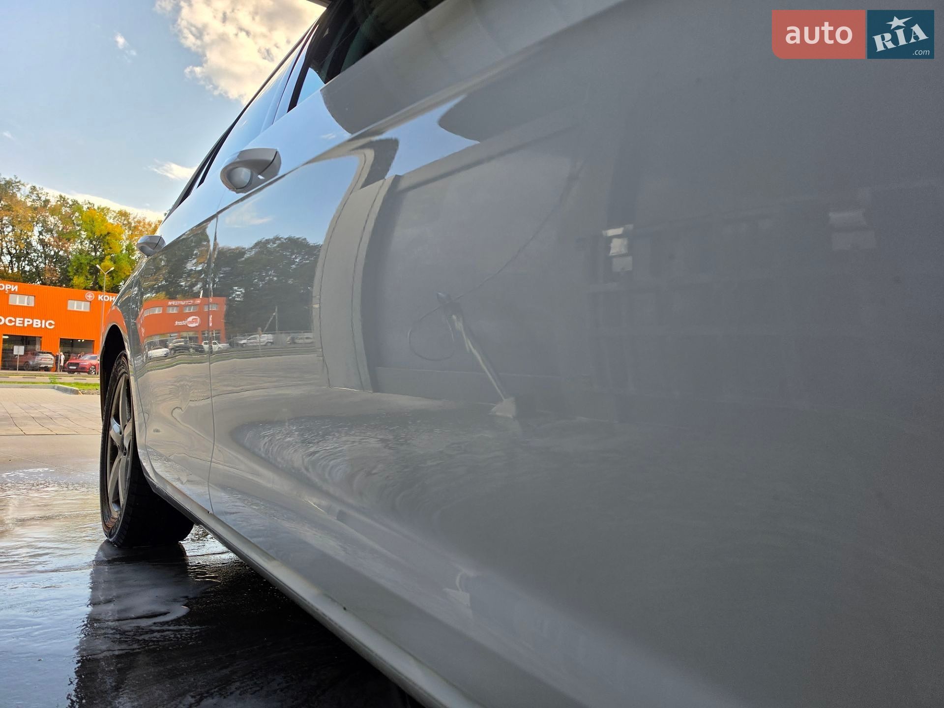 Volkswagen e-Golf 2015 VIN WVWZZZAUZEW900392 фото оголошення 15 з 36