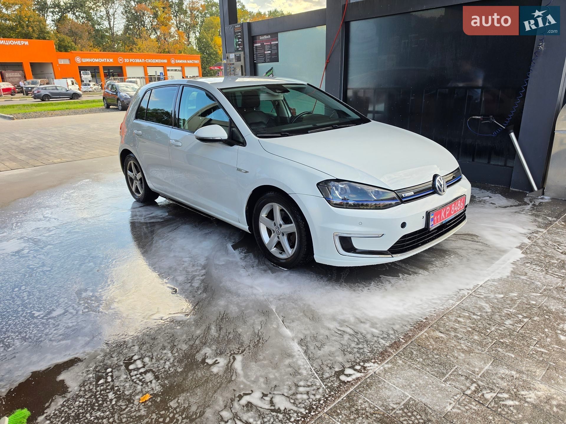 Volkswagen e-Golf 2015 VIN WVWZZZAUZEW900392 фото оголошення 20 з 36