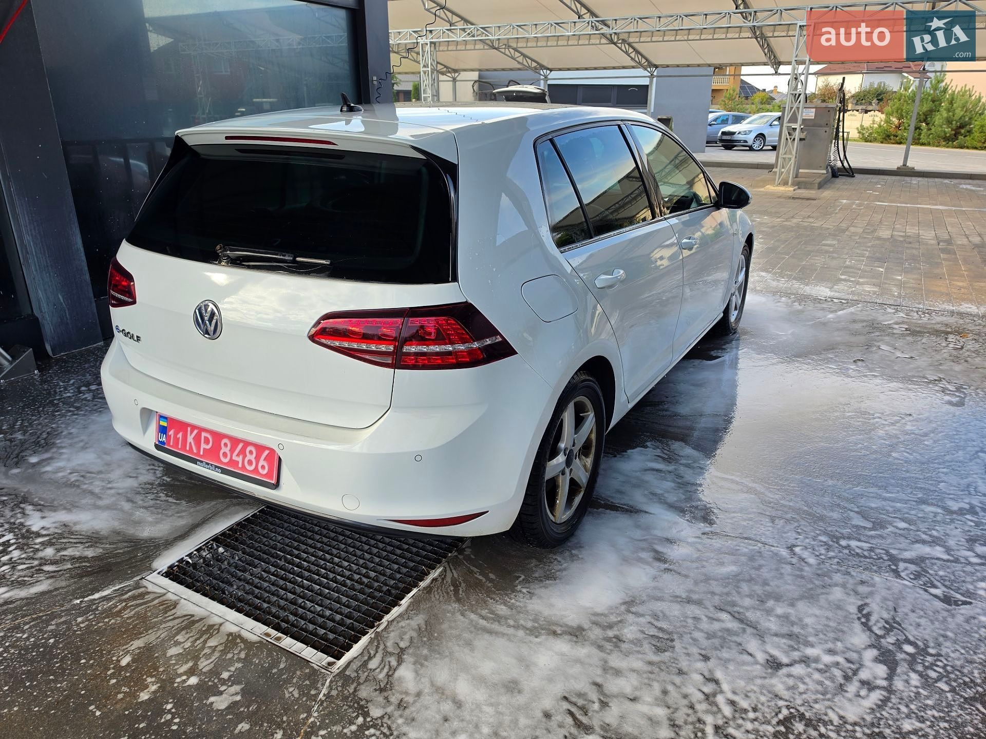 Volkswagen e-Golf 2015 VIN WVWZZZAUZEW900392 фото оголошення 23 з 36