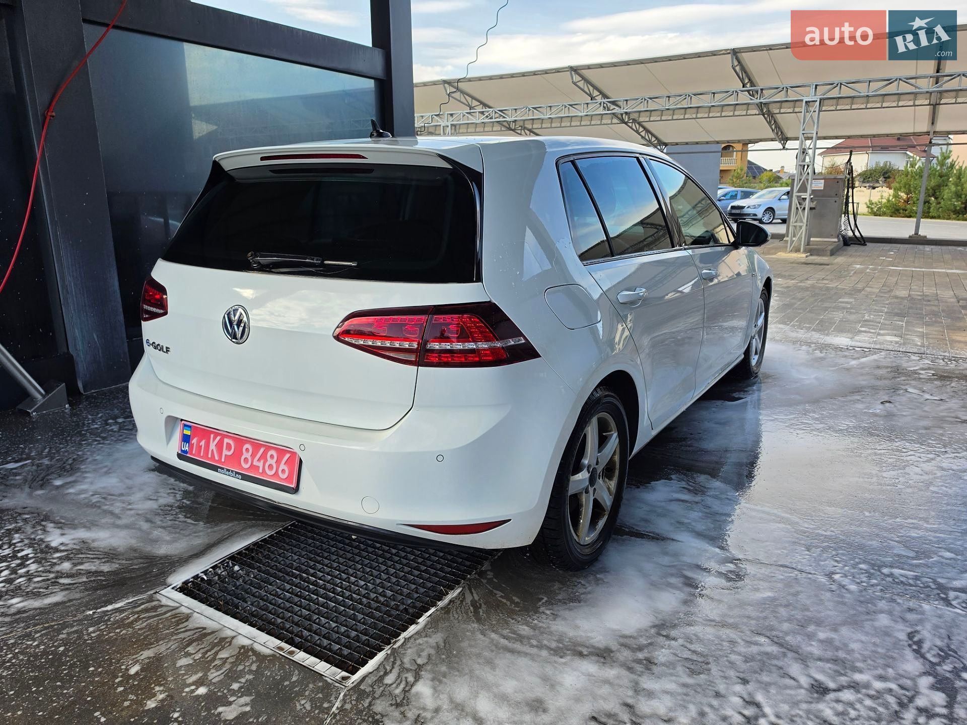 Volkswagen e-Golf 2015 VIN WVWZZZAUZEW900392 фото оголошення 24 з 36