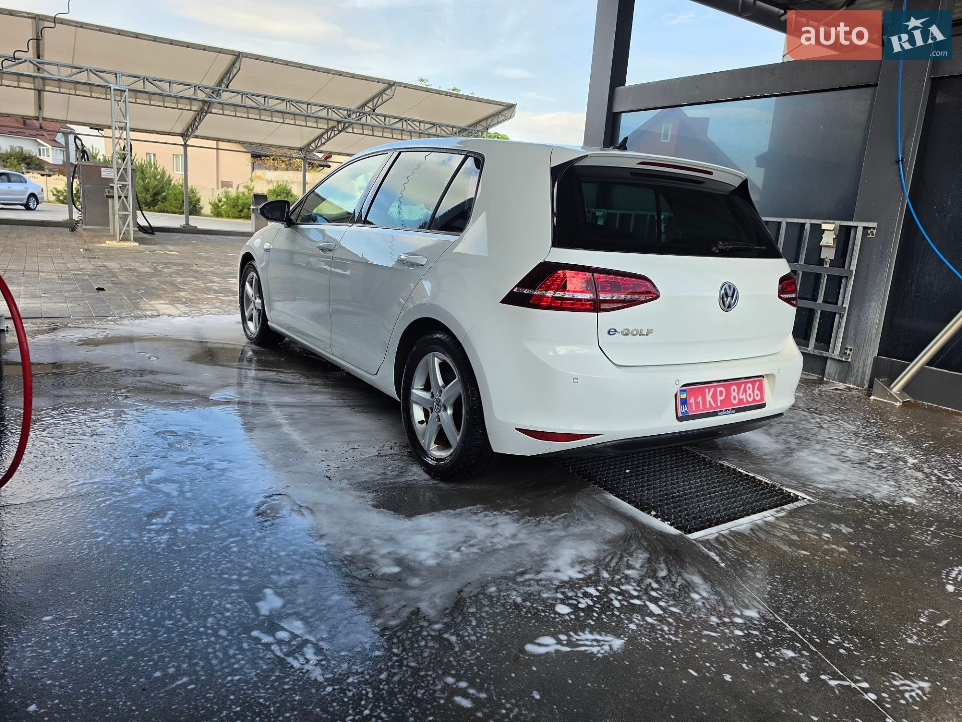 Volkswagen e-Golf 2015 VIN WVWZZZAUZEW900392 фото оголошення 28 з 36