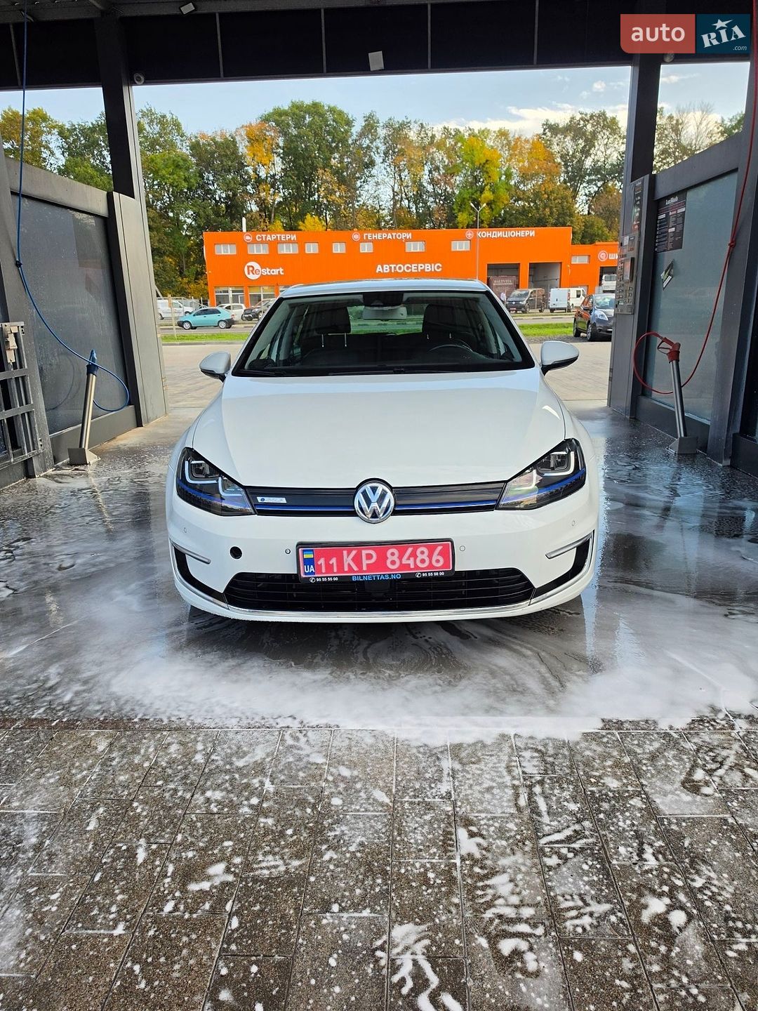 Volkswagen e-Golf 2015 VIN WVWZZZAUZEW900392 фото оголошення 32 з 36