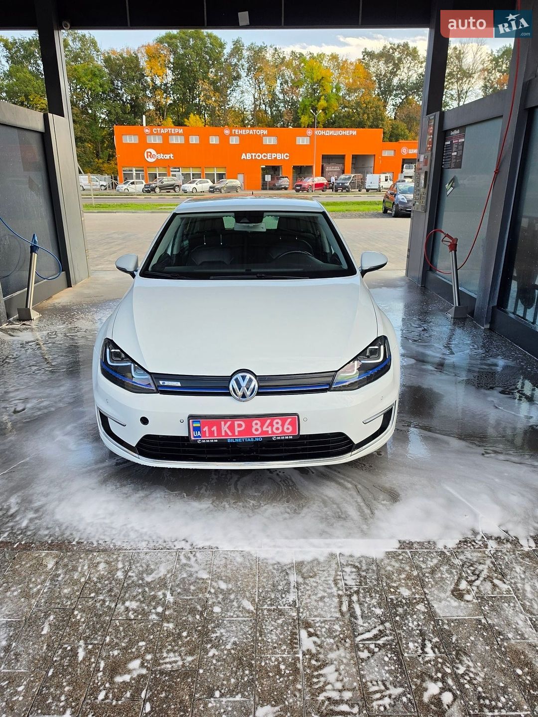 Volkswagen e-Golf 2015 VIN WVWZZZAUZEW900392 фото оголошення 31 з 36