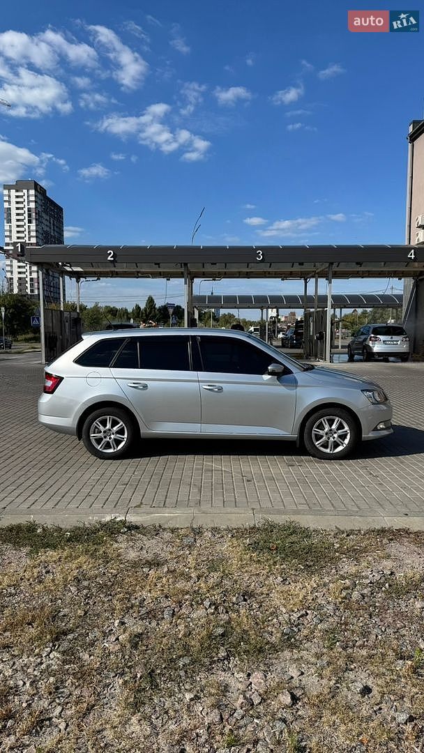 Skoda Fabia 2017 VIN TMBJN4NJ8HB500700 фото оголошення 3 з 31