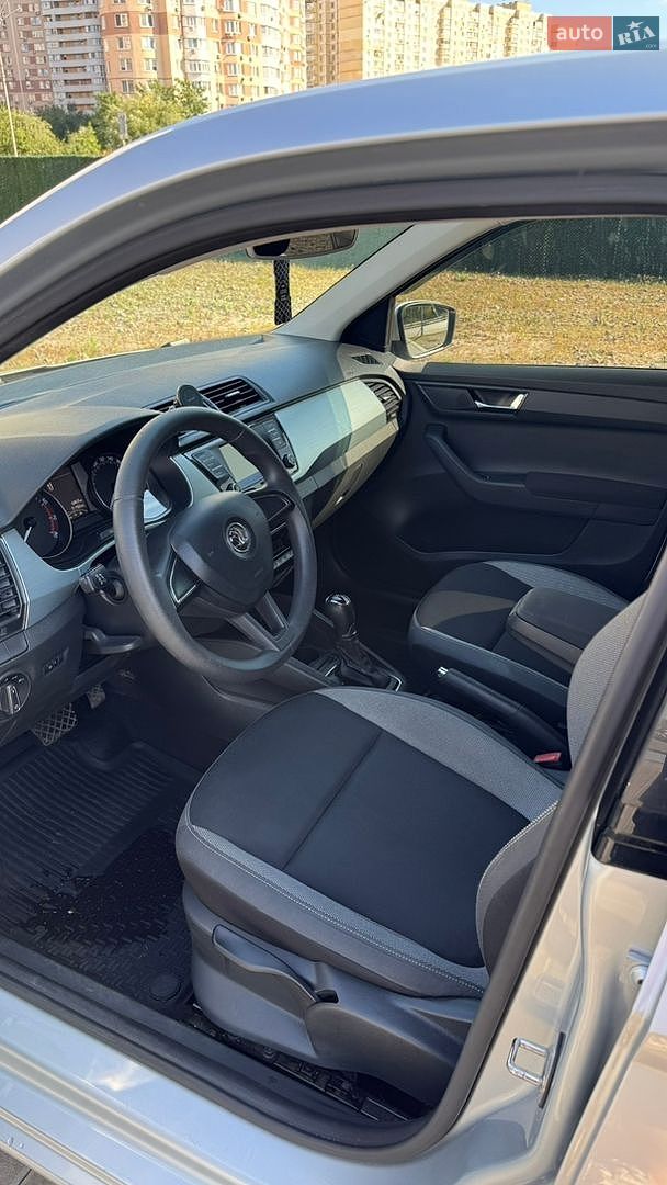 Skoda Fabia 2017 VIN TMBJN4NJ8HB500700 фото оголошення 11 з 31