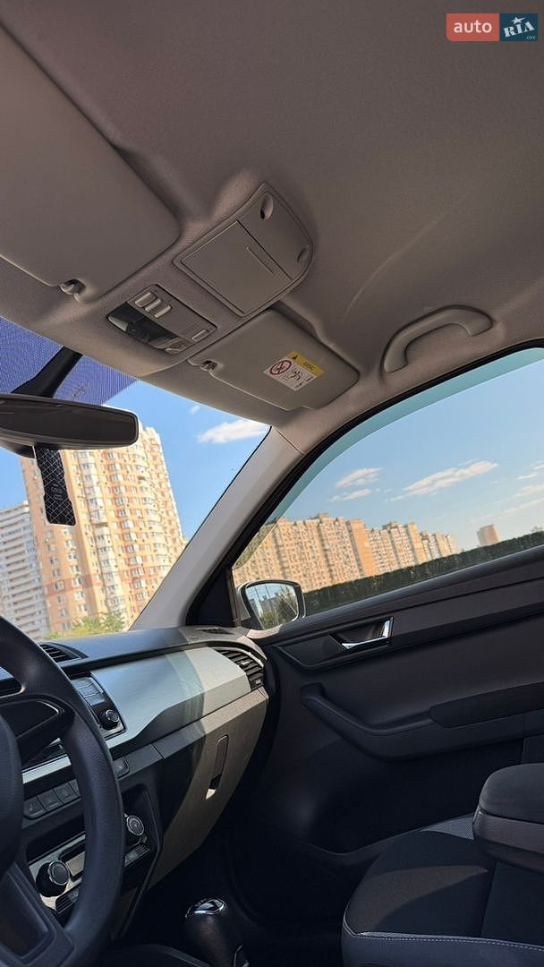 Skoda Fabia 2017 VIN TMBJN4NJ8HB500700 фото оголошення 13 з 31