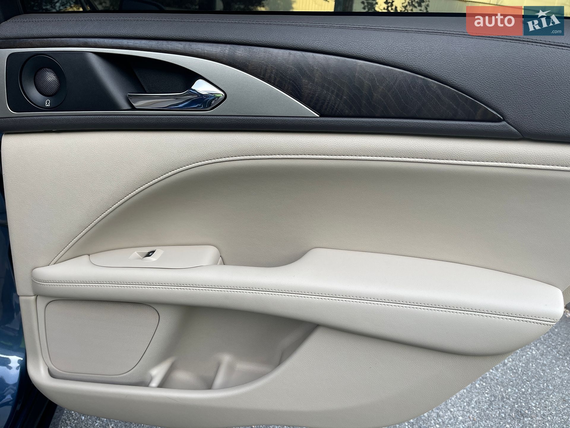 Lincoln MKZ 2019 VIN 3LN6L5LU3KR630736 фото оголошення 34 з 45