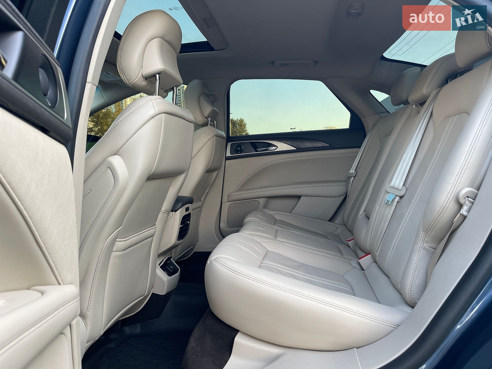 Lincoln MKZ 2019 VIN 3LN6L5LU3KR630736 фото оголошення 35 з 45