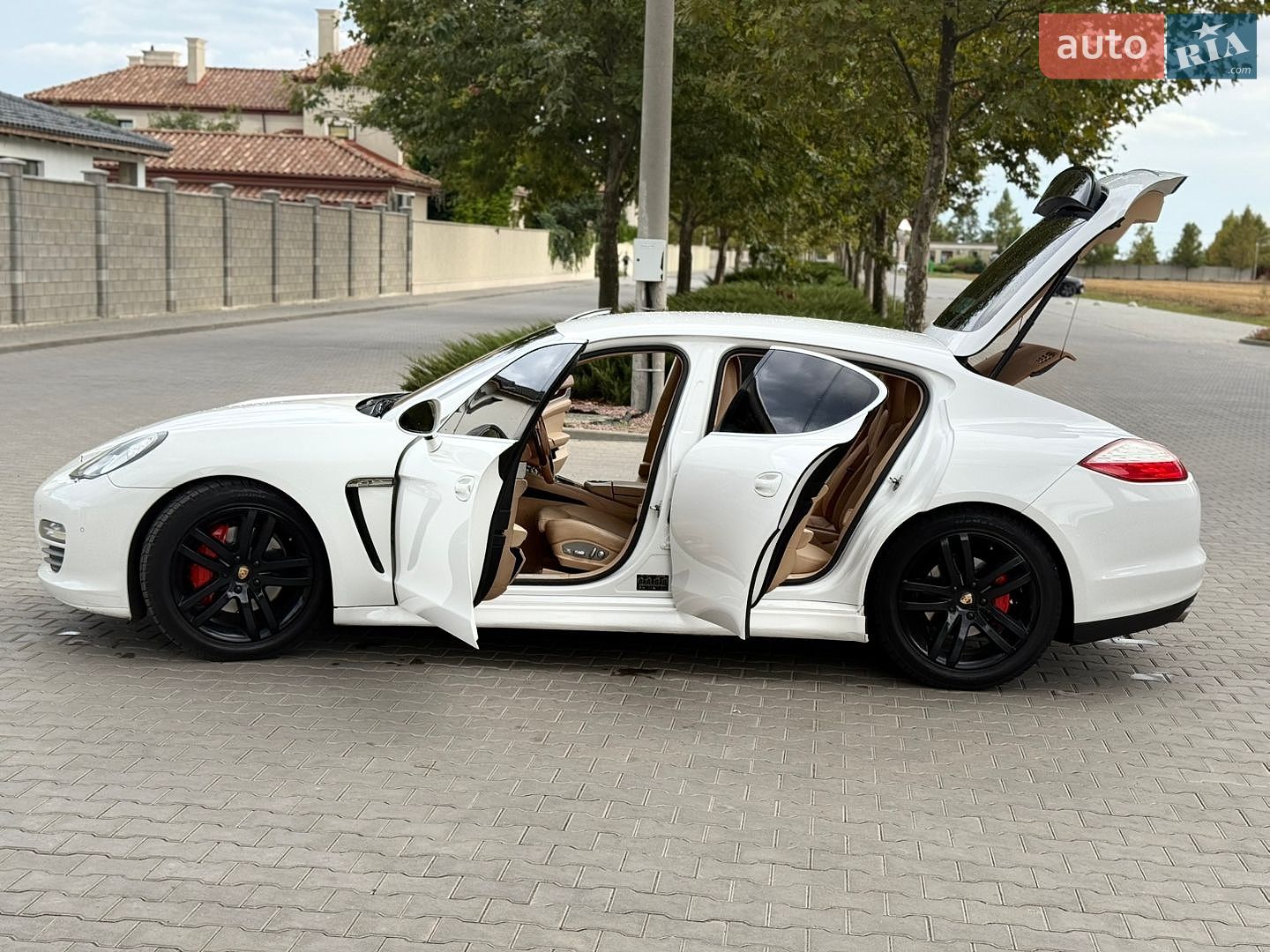Porsche Panamera 2011 VIN WP0ZZZ97ZAL045946 фото оголошення 14 з 30