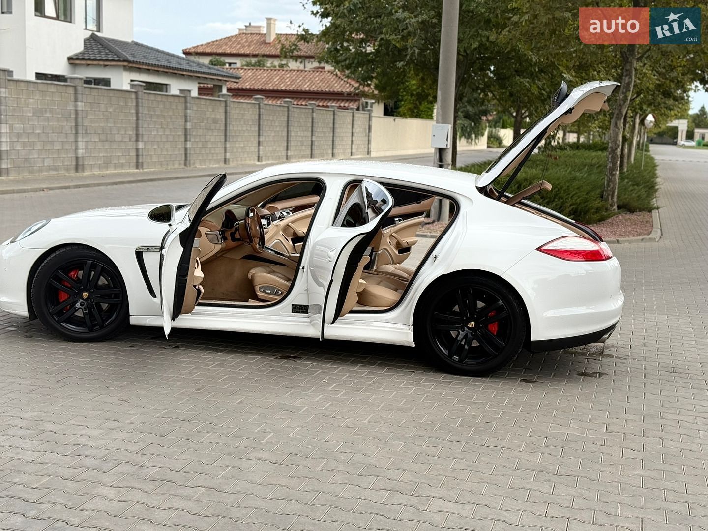 Porsche Panamera 2011 VIN WP0ZZZ97ZAL045946 фото оголошення 13 з 30