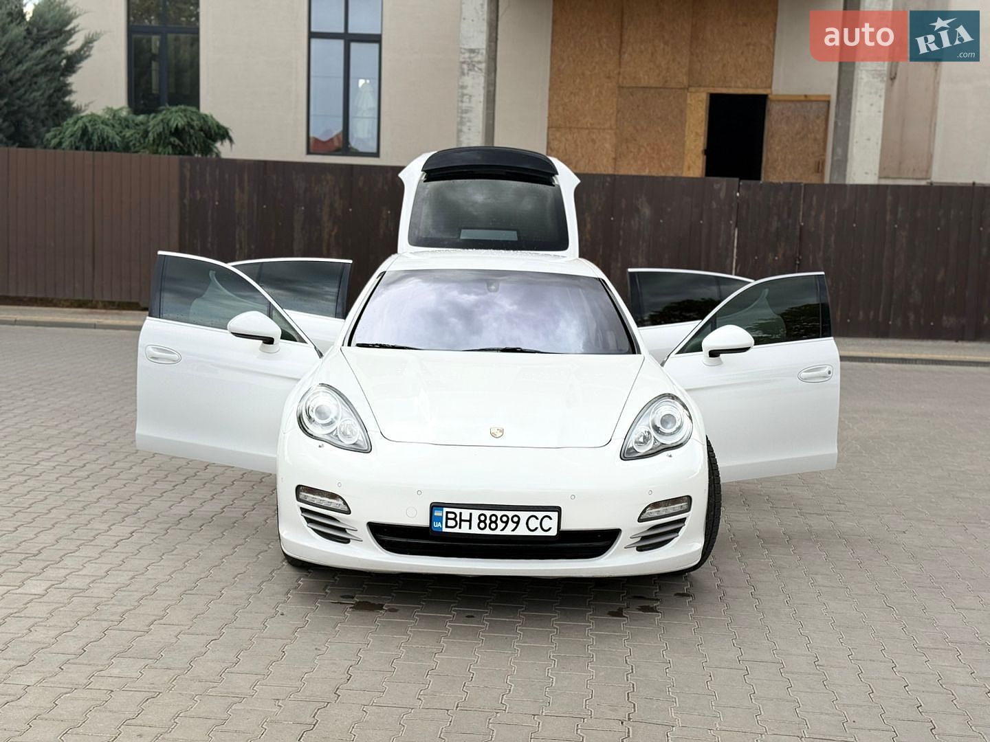 Porsche Panamera 2011 VIN WP0ZZZ97ZAL045946 фото оголошення 16 з 30