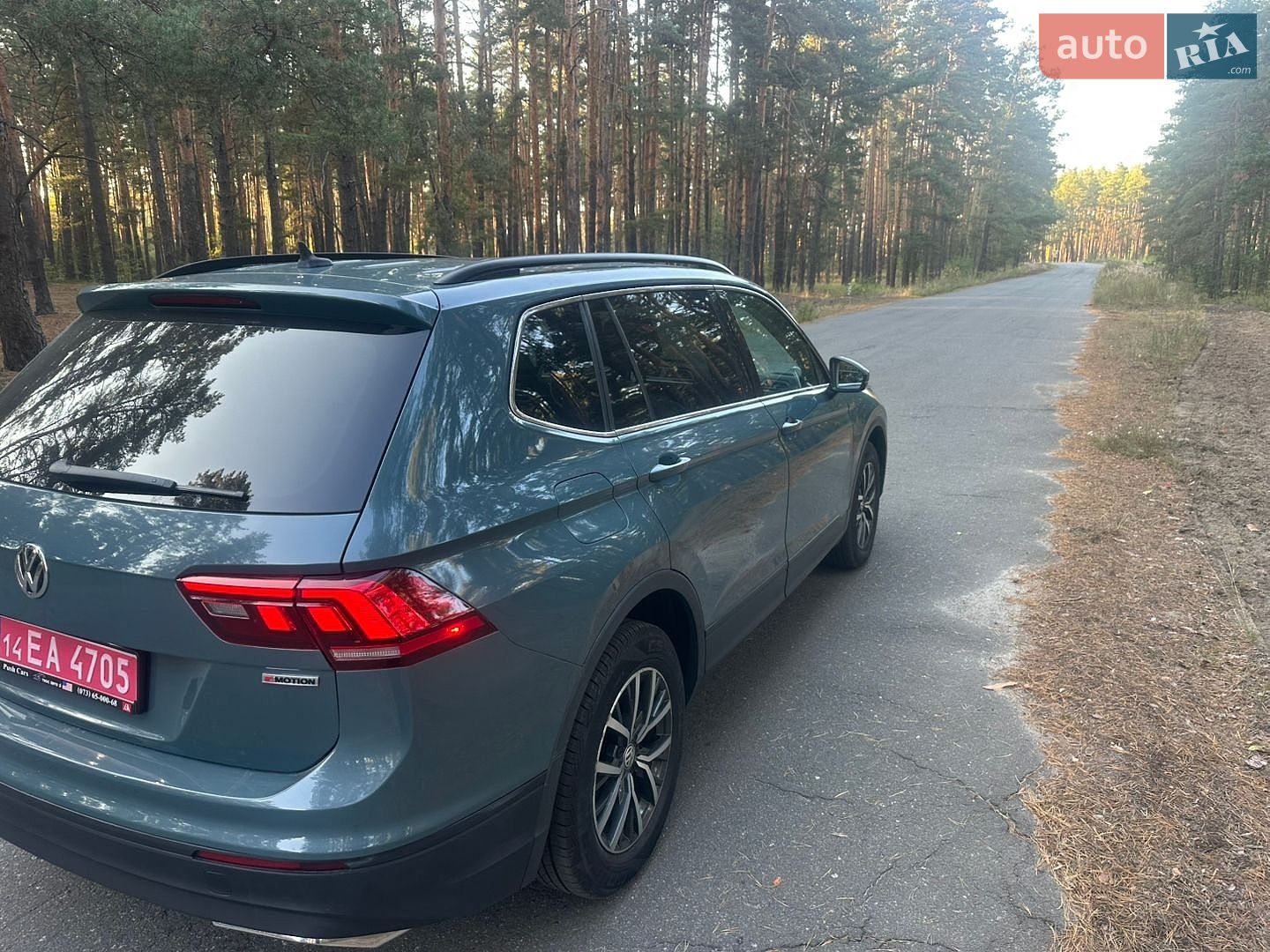 Volkswagen Tiguan 2019 VIN 3VV2B7AX6KM080056 фото оголошення 4 з 12