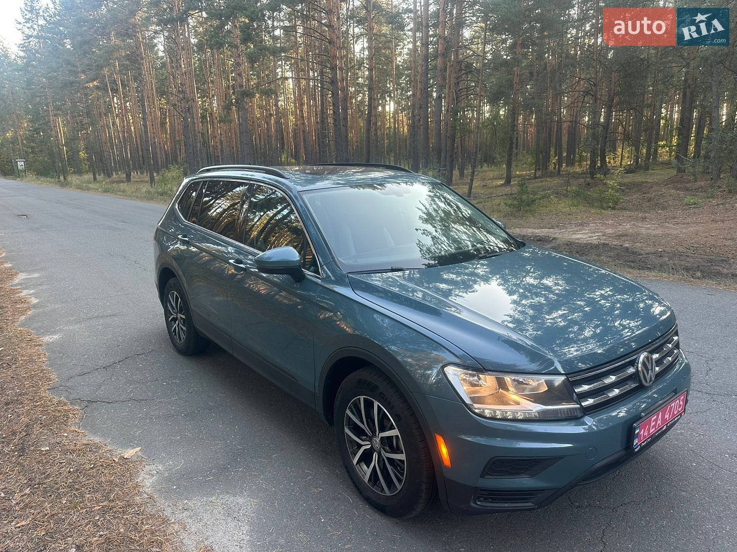 Volkswagen Tiguan 2019 VIN 3VV2B7AX6KM080056 фото оголошення 5 з 12