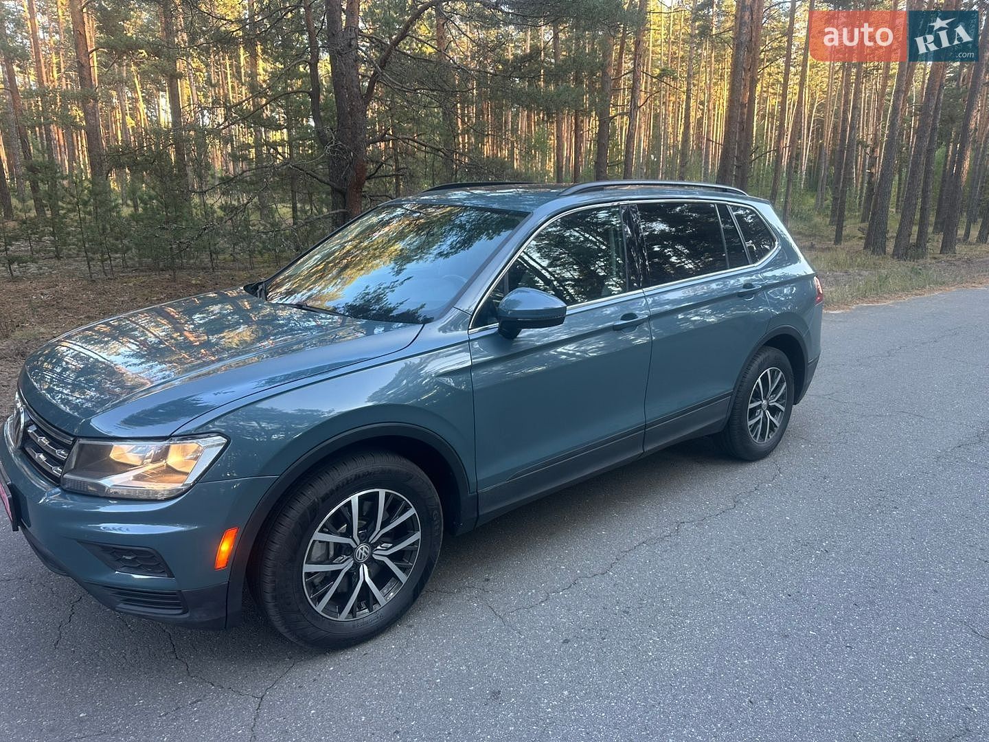 Volkswagen Tiguan 2019 VIN 3VV2B7AX6KM080056 фото оголошення 6 з 12