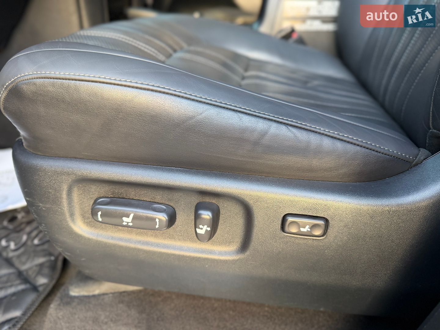 Toyota Land Cruiser 2020 VIN JTMCV02JX04311545 фото оголошення 30 з 74