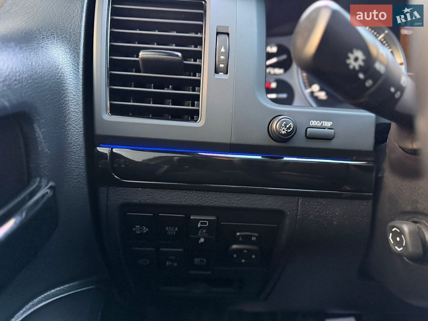 Toyota Land Cruiser 2020 VIN JTMCV02JX04311545 фото оголошення 38 з 74